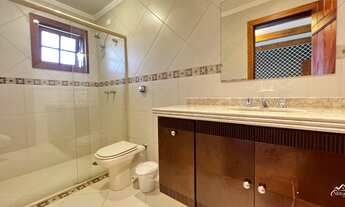 Imagem 3: Casa de Alto Padrão com Arquitetura Sofisticada!