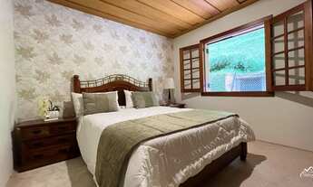 Imagem 4: Casa de Alto Padrão com Arquitetura Sofisticada!