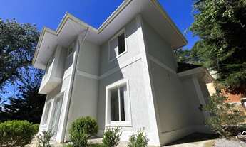 Imagem 2: Casa Nova e muito Moderna com Localização Privilegiada!