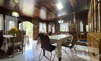 Imagem 3: Casa com Terreno amplo, Área Gourmet espaçosa e Proximidade a todas as Comodidades!