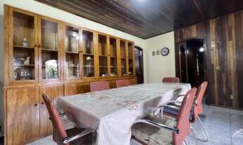 Imagem 4: Casa com Terreno amplo, Área Gourmet espaçosa e Proximidade a todas as Comodidades!