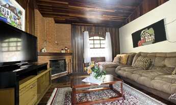 Imagem 7: Casa com Terreno amplo, Área Gourmet espaçosa e Proximidade a todas as Comodidades!