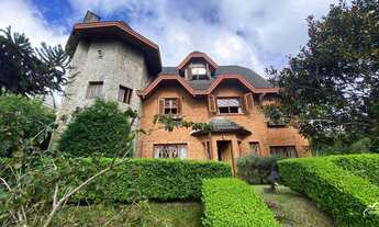 Imagem: Casa Rústica em meio a Natureza com boa