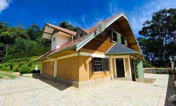 Imagem 2: Casa com quintal dos sonhos e uma bela área gourmet