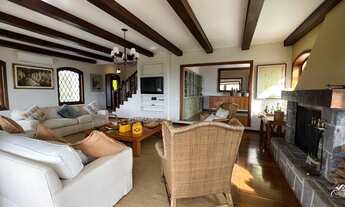 Imagem 4: Propriedade ímpar, com vista para a Pedra do Baú (Consulte