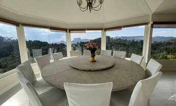 Imagem 7: Propriedade ímpar, com vista para a Pedra do Baú (Consulte