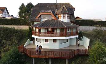 Imagem: Casa com linda vista e dentro de condomómínio