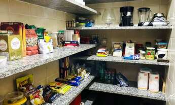 Imagem 4: Casa com 6 suítes em bairro nobre, rodeada de muito verde!