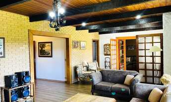 Imagem 7: Casa com 6 suítes em bairro nobre, rodeada de muito verde!