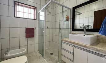 Imagem 4: Belíssimo imóvel, com muita claridade e vista para as montanhas