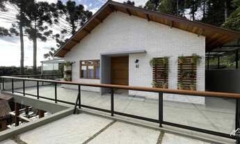 Imagem 2: Linda Casa em Condomínio Completo com Vista para as Montanhas!