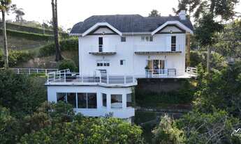 Imagem 2: Casa em Condomínio com Área Gourmet e Deck com Linda Vista!