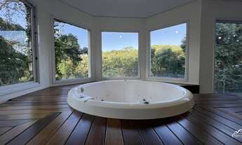 Imagem 5: Casa em Condomínio com Área Gourmet e Deck com Linda Vista!