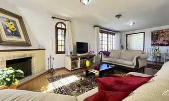 Imagem 2: Charmosa Casa com Ótima Localização!