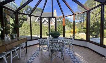 Imagem 2: Seu Refúgio Encantador em um Condomínio Fechado!