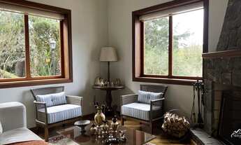 Imagem 3: Casa em Condomínio Fechado com Linda Vista e Área Gourmet Envidraçada!