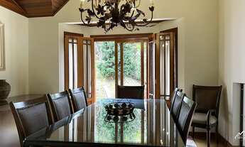 Imagem 7: Casa em Condomínio Fechado com Linda Vista e Área Gourmet Envidraçada!