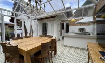 Imagem 2: Casa em Condomínio Fechado com Linda Vista e Área Gourmet Envidraçada!