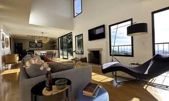 Imagem 7: Casa Moderna e Bem Decorada com uma das Melhores Vistas da Cidade!