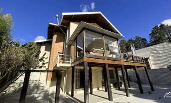 Imagem 4: Belíssima Casa com Acabamentos Modernos em Ótima Localização!