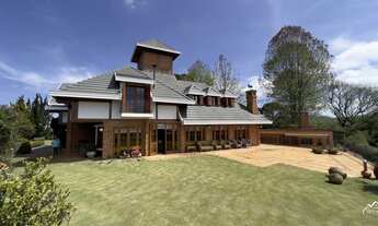 Imagem 2: Residência Exclusiva com Vista de Tirar o Fôlego!