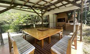 Imagem 5: Casa com Terreno Fantástico e Paisagismo Deslumbrante!