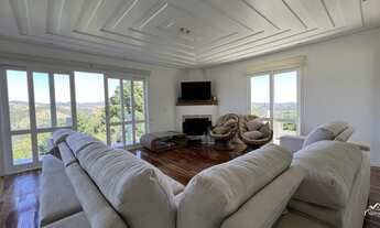 Imagem 2: Belíssima Casa com Área de Lazer e Área Gourmet em Condomínio Fechado!