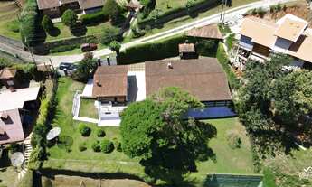 Imagem 3: Casa em Região Tranquila com Área Gourmet e Vista Deslumbrante!