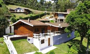 Imagem: Casa em Região Tranquila com Área Gourmet