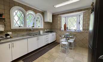 Imagem 7: Casa Elegante com Vista Privilegiada em Campos do Jordão!