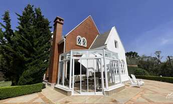 Imagem: Casa Elegante com Vista Privilegiada em