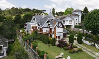 Imagem: Uma Propriedade Única em Condomínio Fechado!