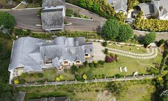 Imagem 3: Uma Propriedade Única em Condomínio Fechado!