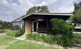 Imagem: Residência Térrea com Terreno Amplo e