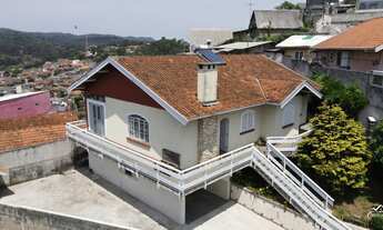 Imagem: Charmosa Residência com Área Gourmet em