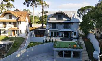 Imagem 3: Sua Nova Residência com Hidromassagem, Área Gourmet e Vista Espetacular!