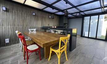 Imagem 5: Sua Nova Residência com Hidromassagem, Área Gourmet e Vista Espetacular!