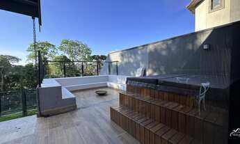 Imagem 4: Sua Nova Residência com Hidromassagem, Área Gourmet e Vista Espetacular!