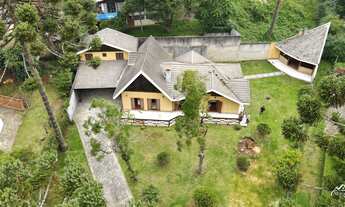 Imagem 3: Casa Charmosa com Área Gourmet no Morro do Elefante!