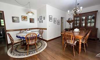 Imagem 5: Apartamento com Lareira e no Estilo de Campos do Jordão no Morro do Elefante!