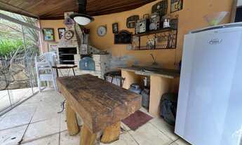 Imagem 4: Casa de Madeira com Edícula e Área Gourmet!