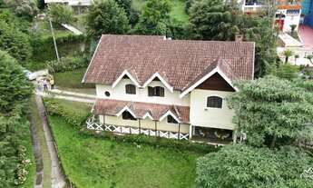 Imagem: Casa de 10 Quartos com Vista Espetacular