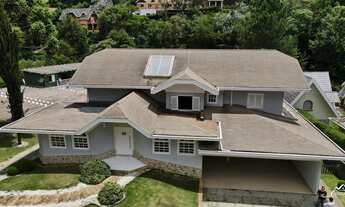 Imagem 3: Luxuosa Casa com Infraestrutura Completa no Alto do Capivari!