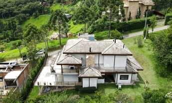Imagem 3: Casa Exclusiva com Vista Deslumbrante em Santo Antônio do Pinhal!