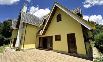 Imagem 3: Casa dos Três Lagos: Excelente Construção Dentro do Melhor Condomínio de Campos do Jordão!