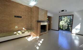 Imagem 5: Refúgio Sereno: Residência Arborizada com Casa de Hóspedes!