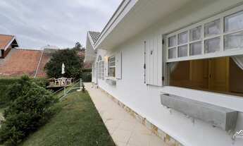 Imagem 4: Casa em Bairro Tranquilo com Terreno Aproveitável e Linda Vista!