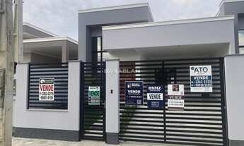 Imagem: Casa nova, pronta para morar perto do lago