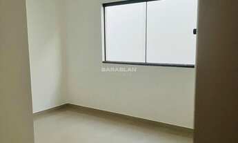 Imagem 5: Casa pronta para morar com dois quartos sendo uma suíte, living integrado, vaga de garagem