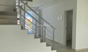 Imagem 7: Sobrado à Venda com área construída de 135.86 m², conta com 3 suítes, sala e cozinha, lava